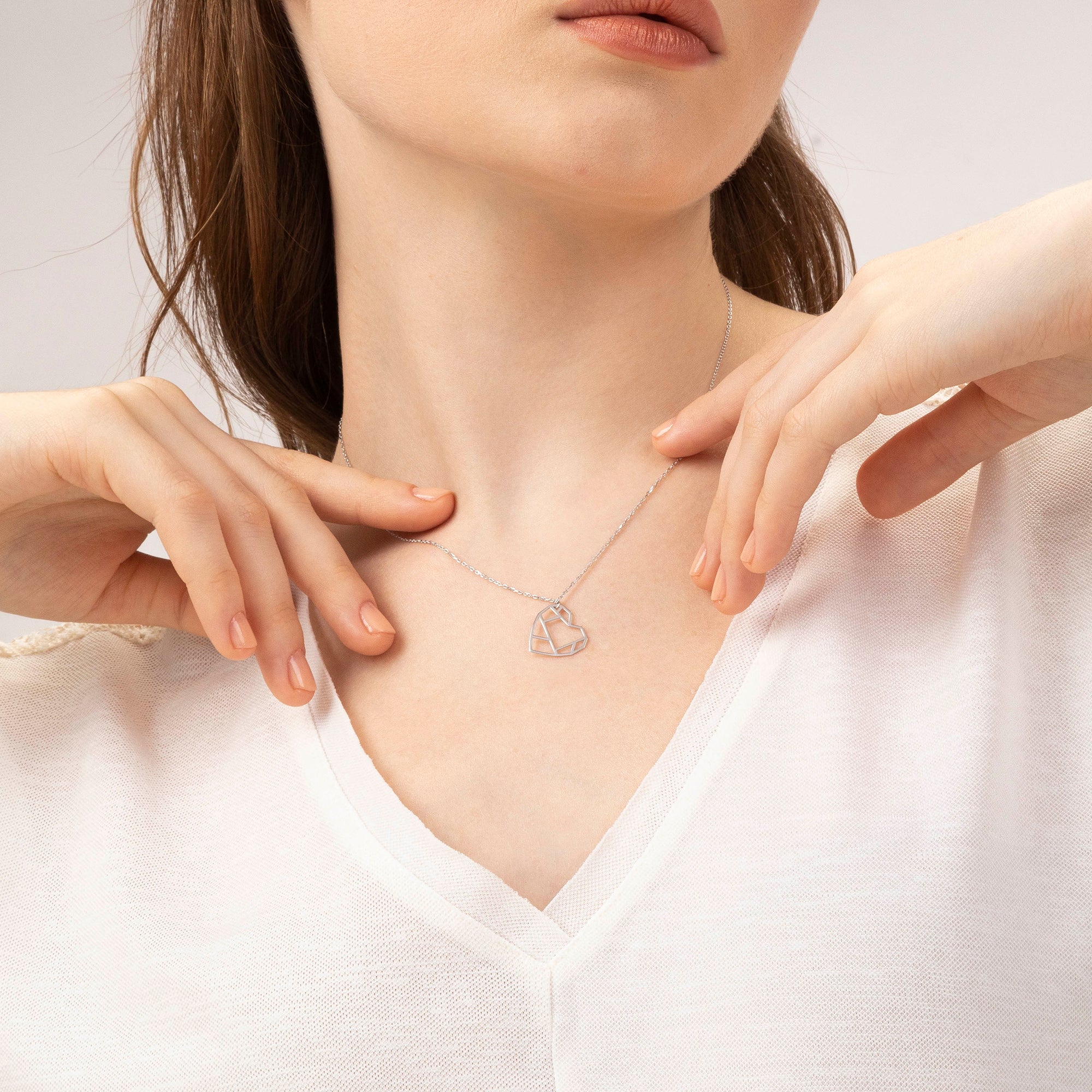The Timeless Elegance of Sterling Silver Jewelry: A Perfect Blend of Beauty and Quality - Roberto Jewelry