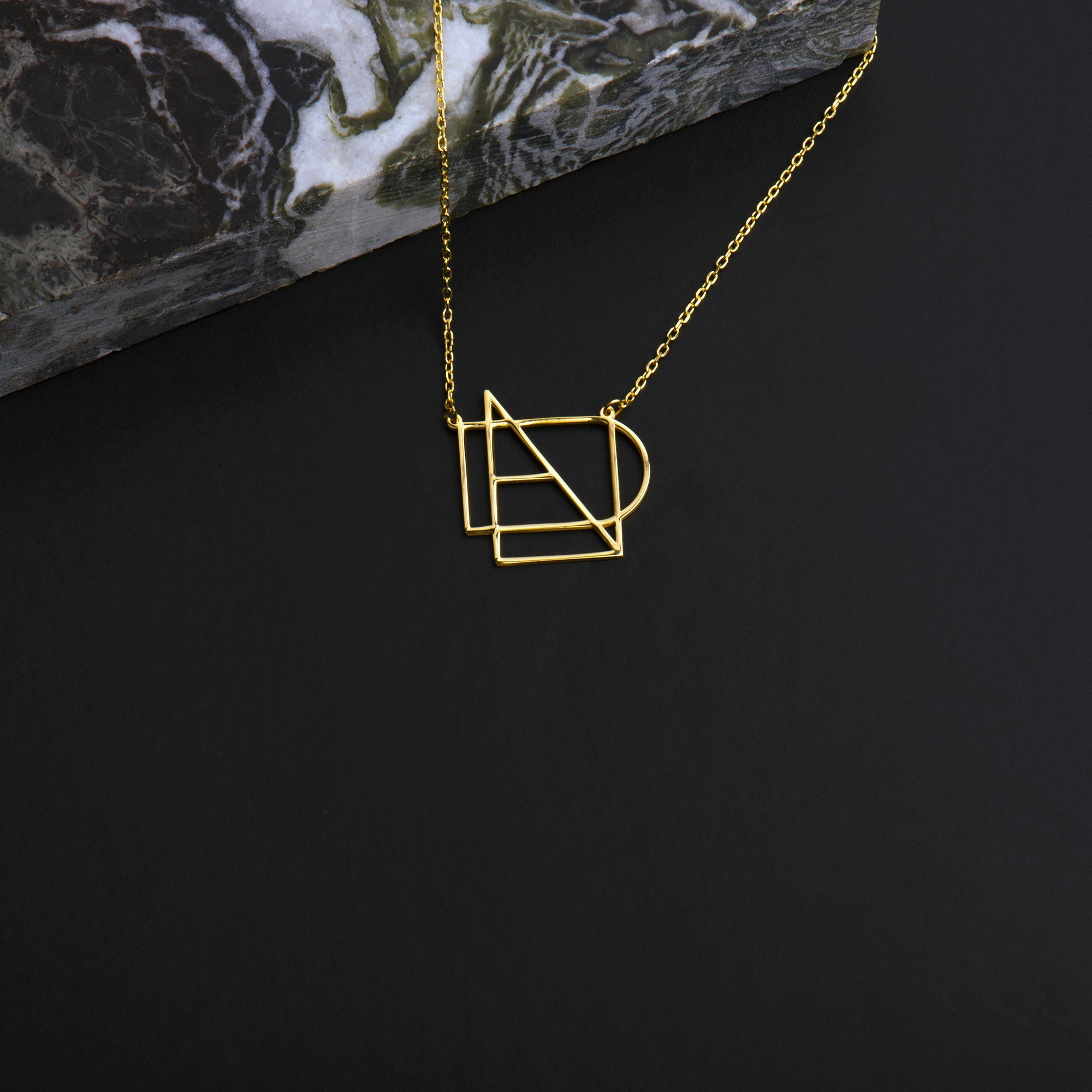 14K Gold Linda Name Logo Necklace